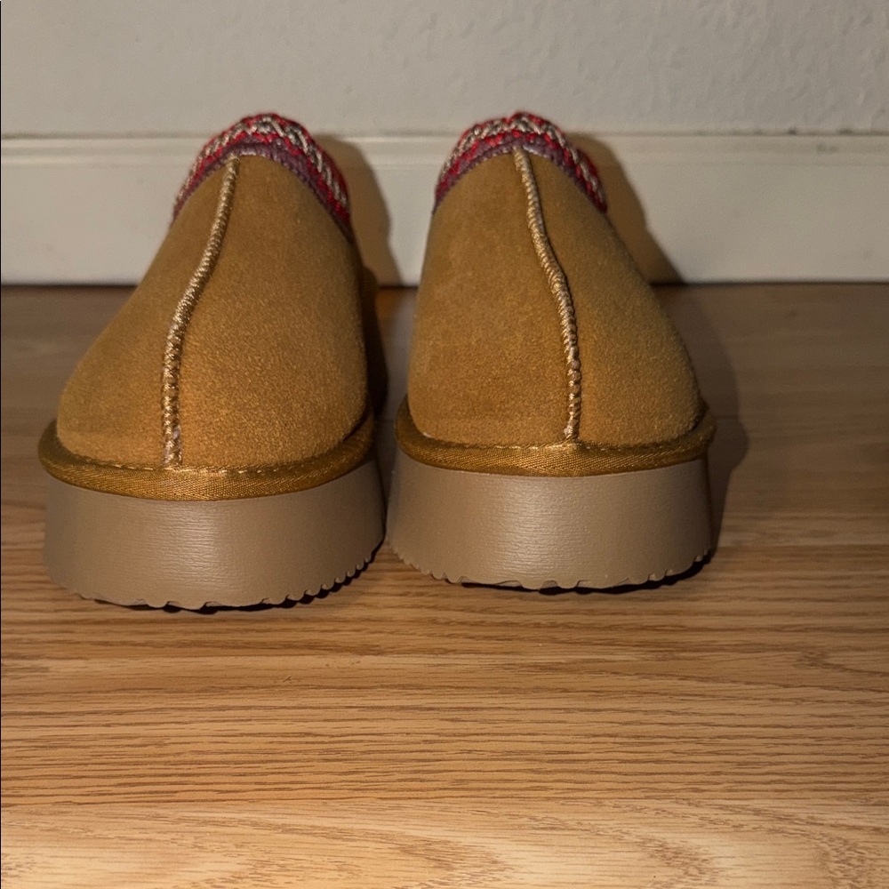 Women's Cozy Tan Slippers
